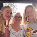 Tracey Connor, Cultural Connection host family