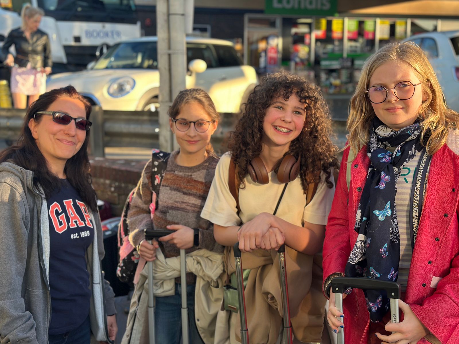 Students and a group leader arriving at the Beckenham meeting point